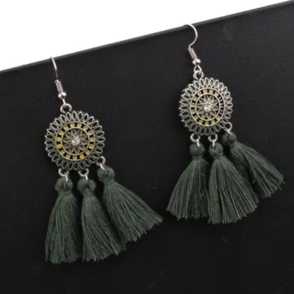 Boho Western Tribal Hunter Green Tassel Dangling Earrings - Picture 3 of 5